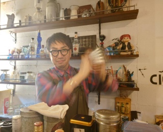 �U���U��(�y)�A17��~22��(BarTime��18���`)�̉c�Ƃł��B